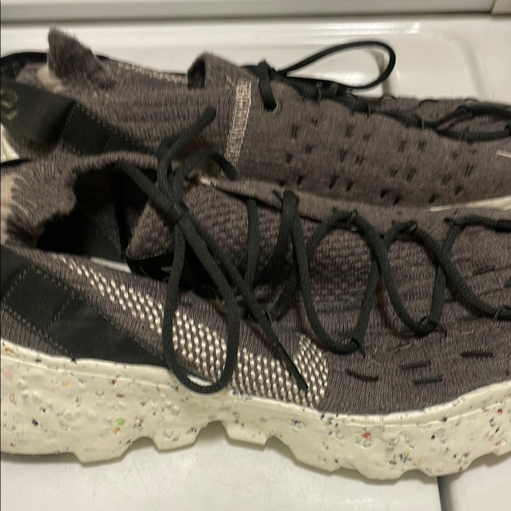 Stylish Women's Sneakers in Black and Cream